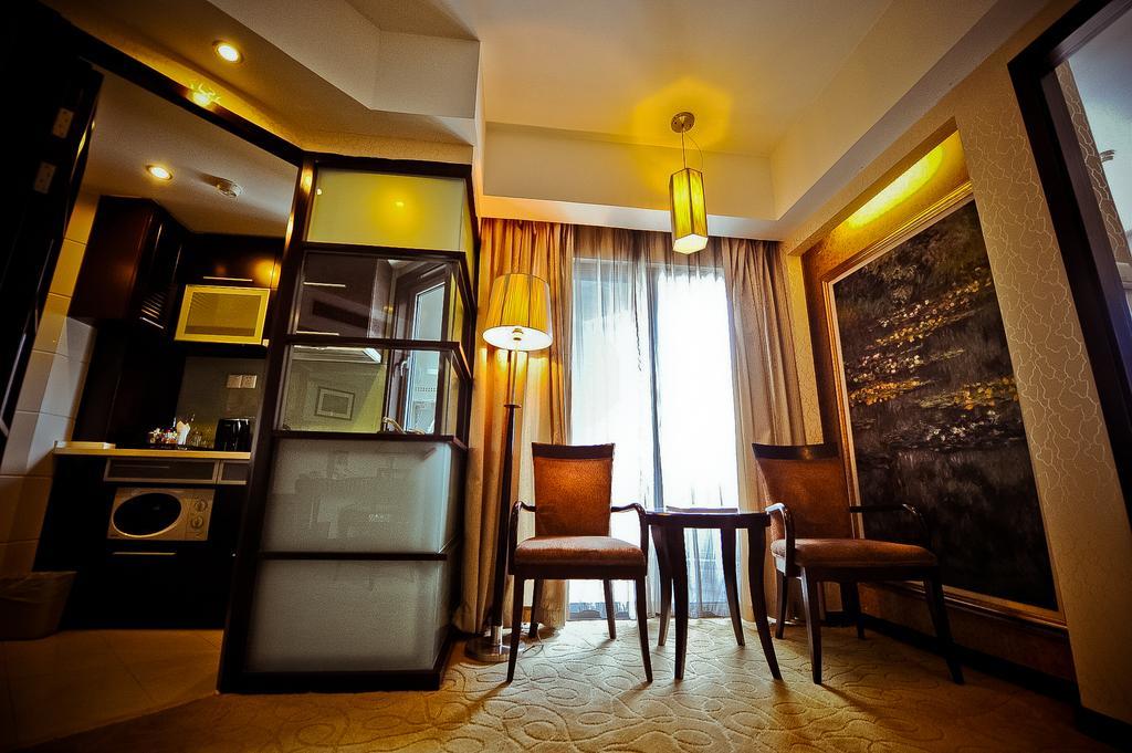 Howard Johnson All Suites Şanghay Oda fotoğraf